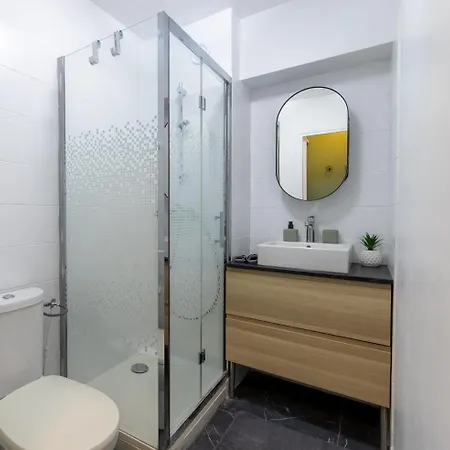 Cosy Parisian Flat * פריז