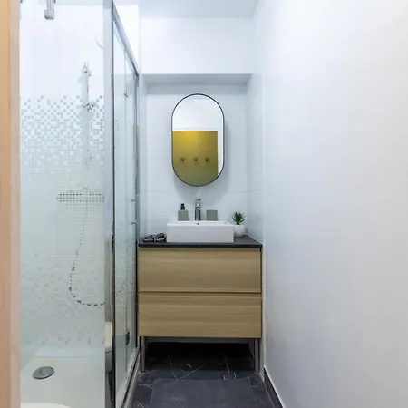 Cosy Parisian Flat דירה *